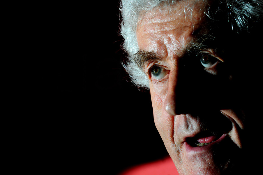 Rhodri Morgan officially announces his retirement as the First Minister of Wales, 2009
